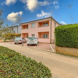 https://apartments-alen-fazana.pula-hotels.org
