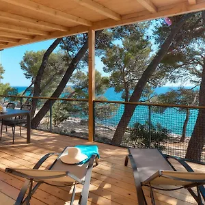 pine-beach-pakostane-mobile-homes.hotelinzadar.com/