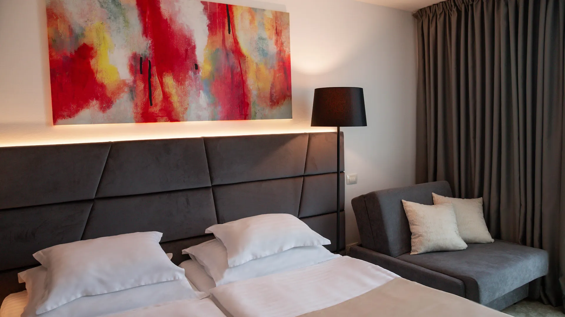 Hotel Paris أوباتيا