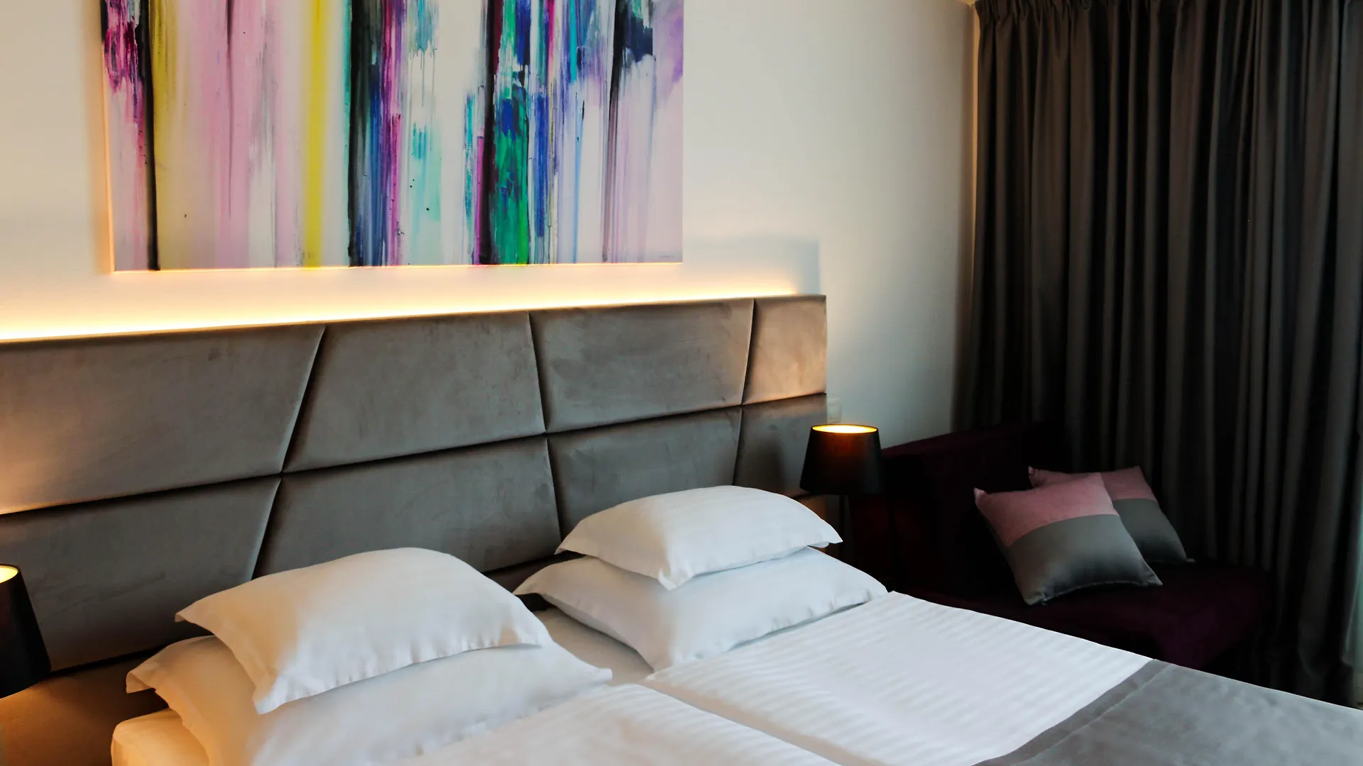 Hotel Paris أوباتيا