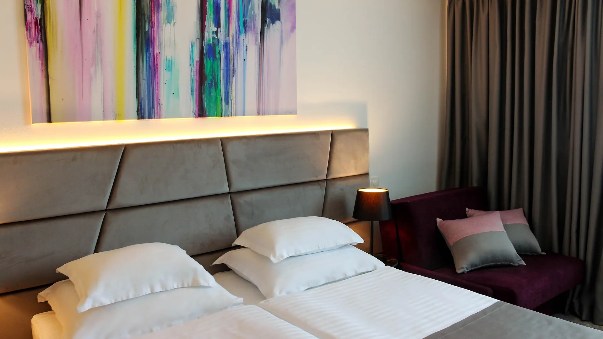 Hotel Paris أوباتيا 4*,