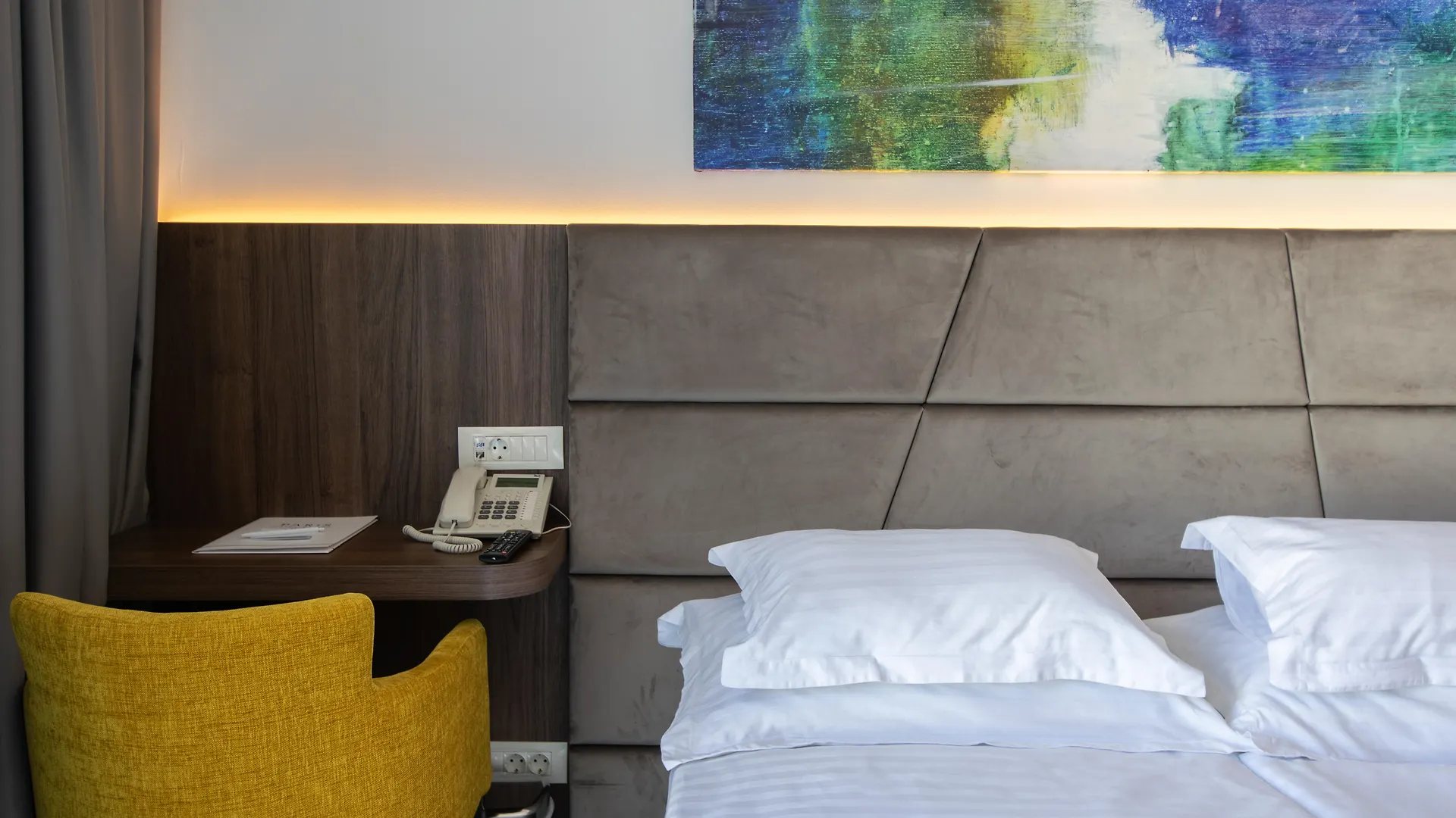 Hotel Paris أوباتيا