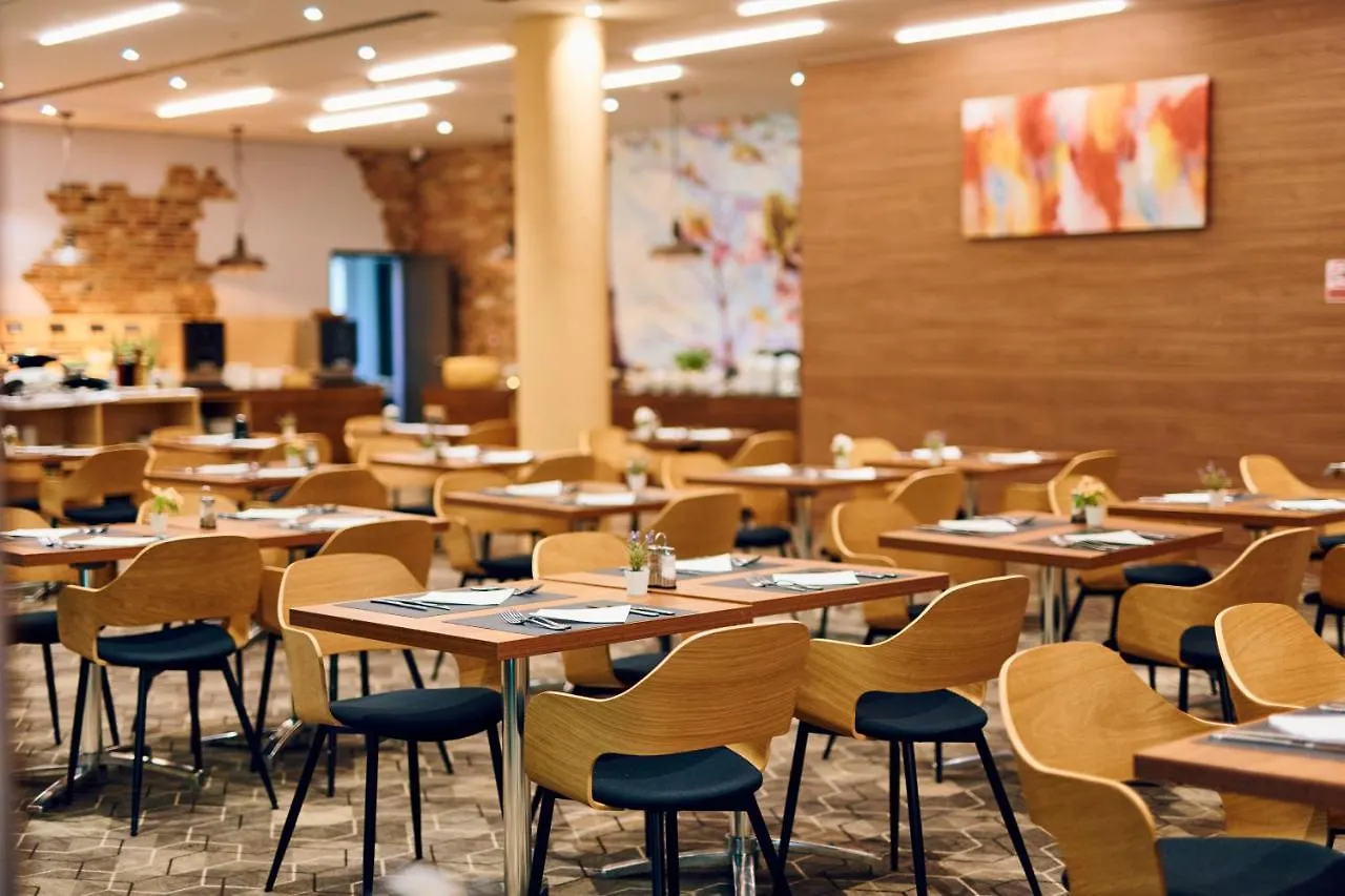 Hotel Paris أوباتيا