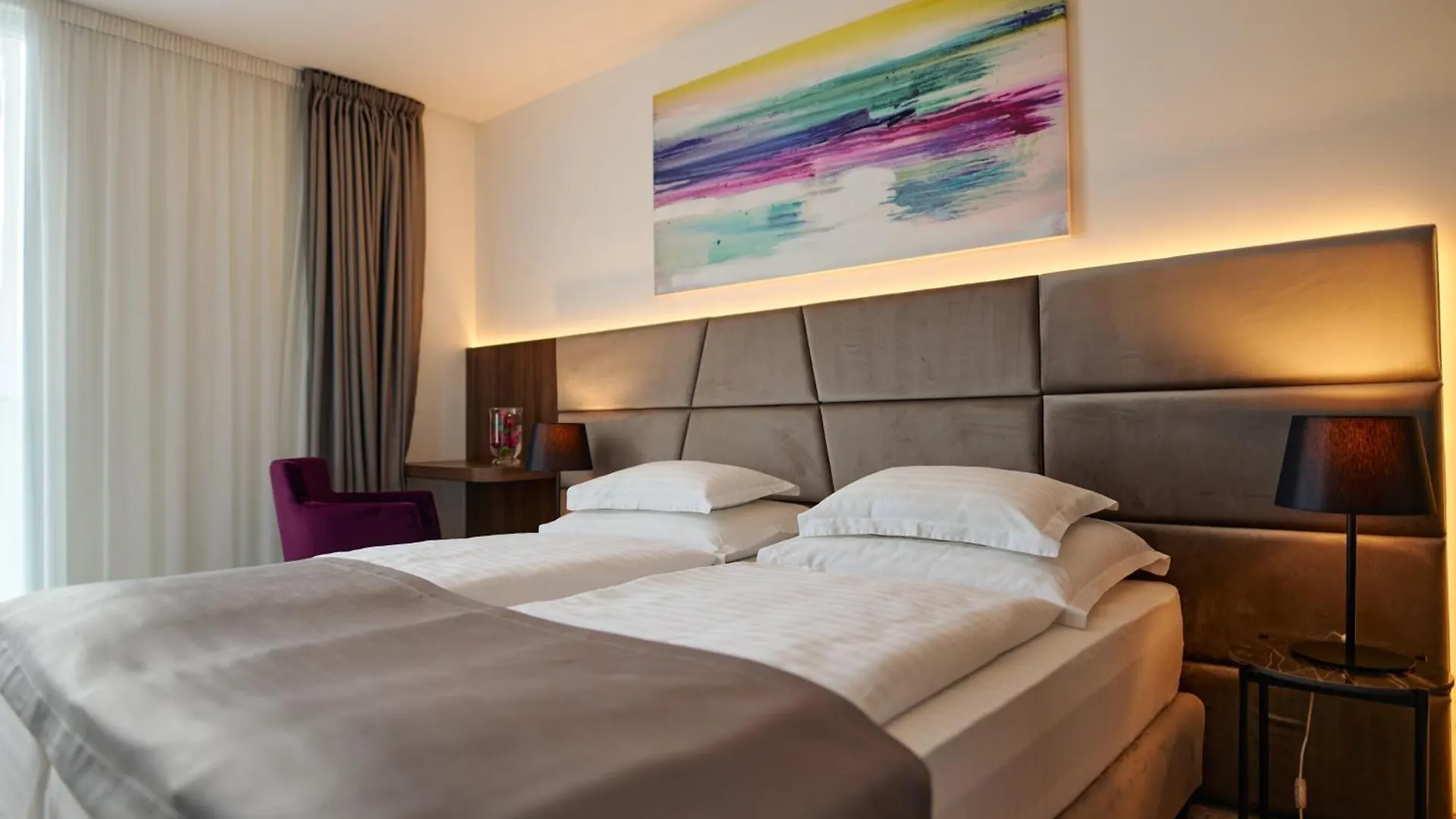 Hotel Paris أوباتيا 4*,