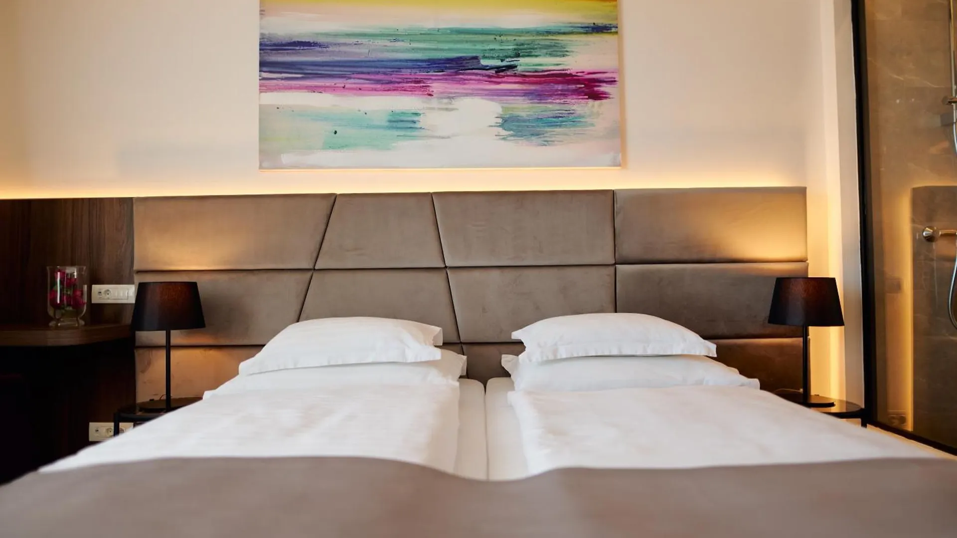 Hotel Paris أوباتيا